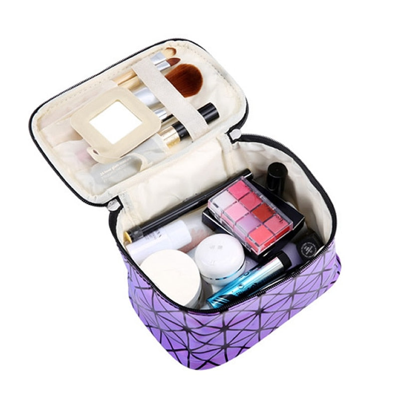 Geometric Print Makeup Organizer